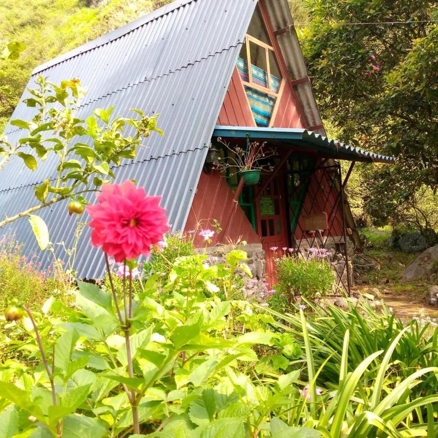 The Lookout Hideaway Cabin Hotel Banos  Exterior photo